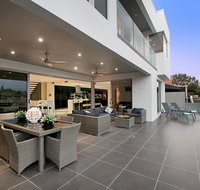 Waterfront Splendour - Surfers Gold Coast