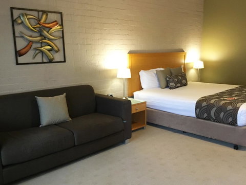 Blazing Stump Motel & Suites - Surfers Gold Coast 13