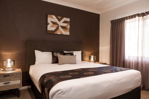 Blazing Stump Motel & Suites - Surfers Gold Coast 11