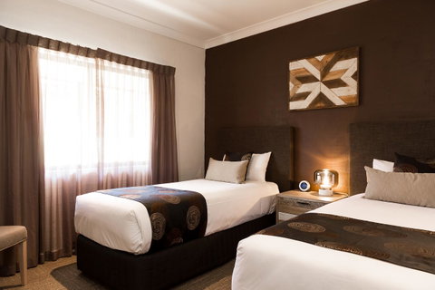 Blazing Stump Motel & Suites - Surfers Gold Coast 1