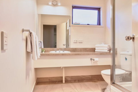 Blazing Stump Motel & Suites - Surfers Gold Coast 5
