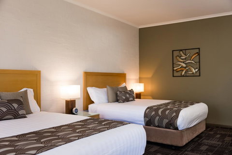 Blazing Stump Motel & Suites - Surfers Gold Coast 12