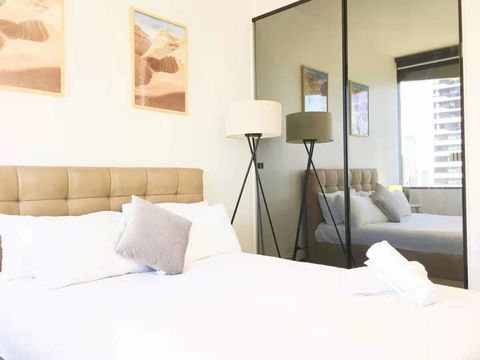 CBD Spacious 3 Bedrooms-Breathtaking View Gym Pool - Surfers Gold Coast 20