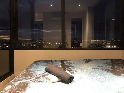 CBD Spacious 3 Bedrooms-Breathtaking View Gym Pool - Surfers Gold Coast 18