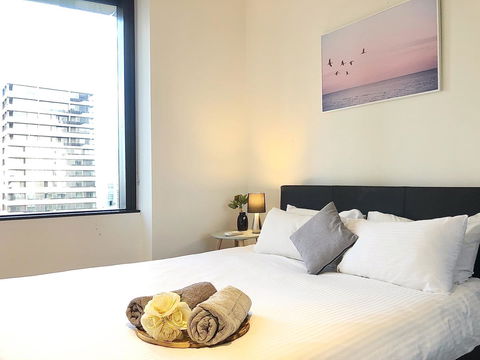 CBD Spacious 3 Bedrooms-Breathtaking View Gym Pool - Surfers Gold Coast 5