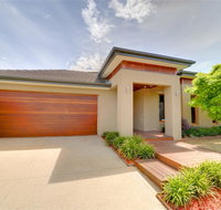 Newington Lakehouse - Surfers Gold Coast
