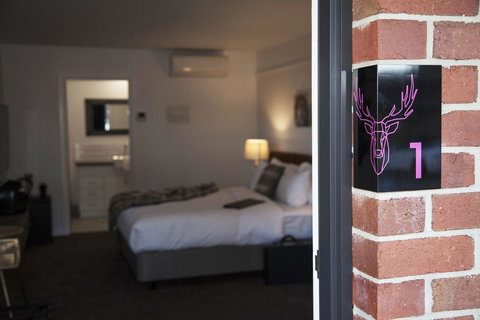 Daylesford Art Motel - Surfers Gold Coast 8
