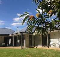 3 Bells Alpine Cottage - Surfers Gold Coast
