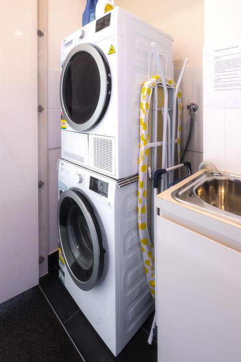 Waterfront Apt 234 Marinaquays - Surfers Gold Coast 31