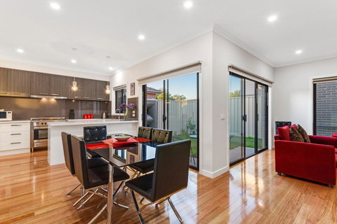Biggs Villas Melbourne - Surfers Gold Coast 2