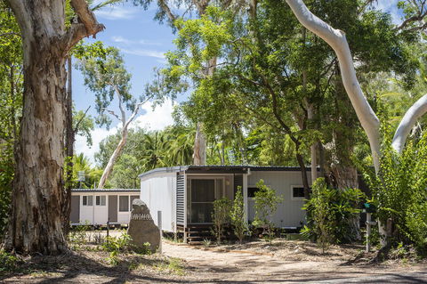 Dandaloo Gardens - Surfers Gold Coast 2
