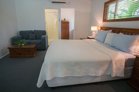 Debbie\'s Place - Surfers Gold Coast 21