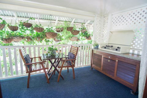 Debbie\'s Place - Surfers Gold Coast 33