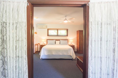 Debbie\'s Place - Surfers Gold Coast 40