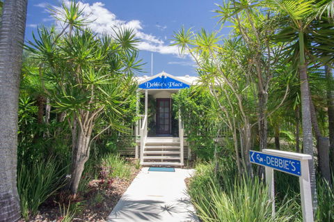 Debbie\'s Place - Surfers Gold Coast 0