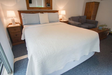 Debbie\'s Place - Surfers Gold Coast 12