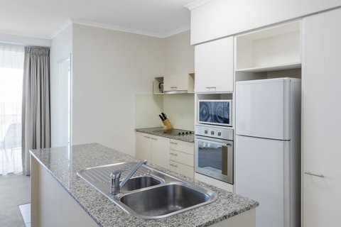 Ramada By Wyndham Marcoola Beach - Surfers Gold Coast 9