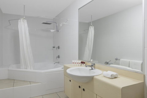 Ramada By Wyndham Marcoola Beach - Surfers Gold Coast 10