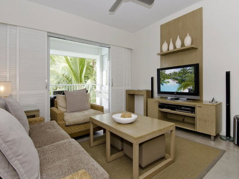 Beach Club Port Douglas Luxury Apartments - Surfers Gold Coast 3