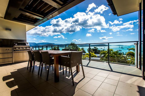 Mirage Whitsundays - Surfers Gold Coast 14