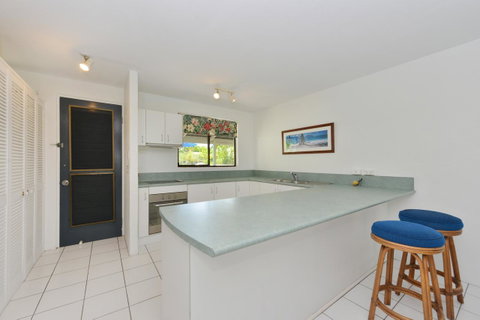 Seascape Holidays At Beachfront Terraces - Surfers Gold Coast 15