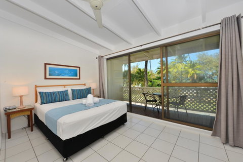 Seascape Holidays At Beachfront Terraces - Surfers Gold Coast 1