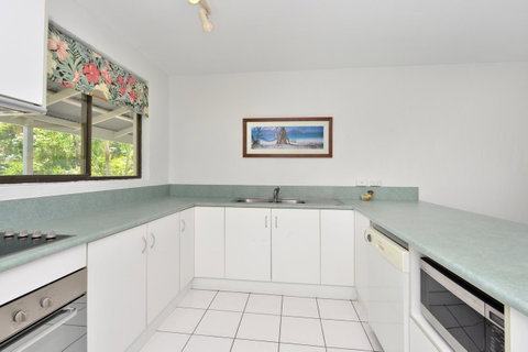 Seascape Holidays At Beachfront Terraces - Surfers Gold Coast 14