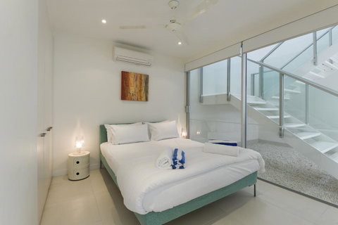 Pool Resort Port Douglas - Surfers Gold Coast 23