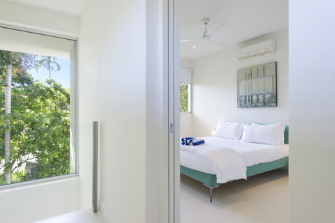 Pool Resort Port Douglas - Surfers Gold Coast 24