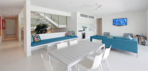 Pool Resort Port Douglas - Surfers Gold Coast 6