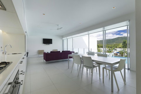 Pool Resort Port Douglas - Surfers Gold Coast 20