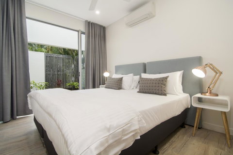 Pool Resort Port Douglas - Surfers Gold Coast 42
