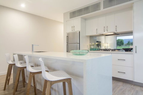 Pool Resort Port Douglas - Surfers Gold Coast 43