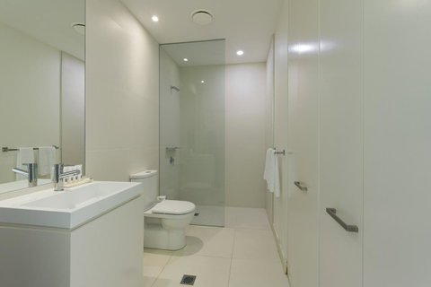 Pool Resort Port Douglas - Surfers Gold Coast 25