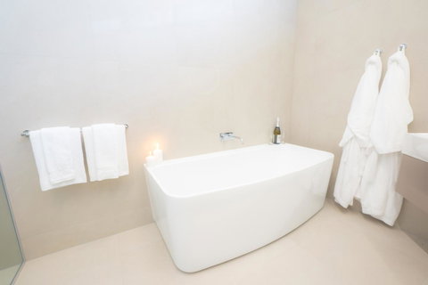 Pacific Hotel Cairns - Surfers Gold Coast 23