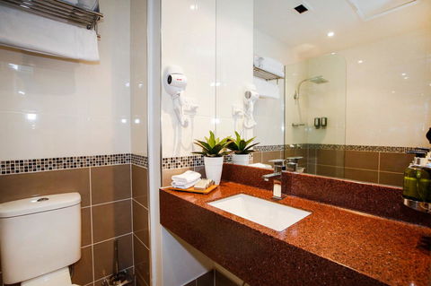 Madison Plaza Townsville - Surfers Gold Coast 12