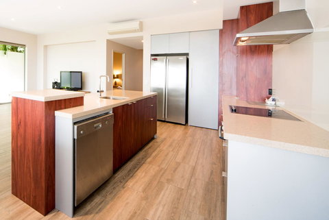 Whitsunday Reflections - Surfers Gold Coast 7