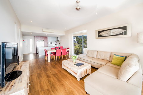 Whitsunday Reflections - Surfers Gold Coast 15