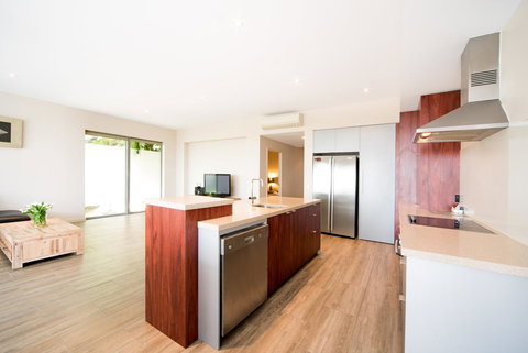 Whitsunday Reflections - Surfers Gold Coast 6