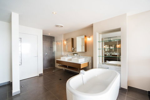 Whitsunday Reflections - Surfers Gold Coast 16