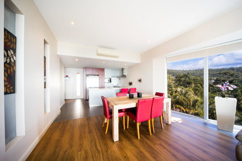 Whitsunday Reflections - Surfers Gold Coast 14