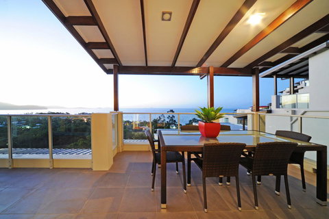 Whitsunday Reflections - Surfers Gold Coast 31