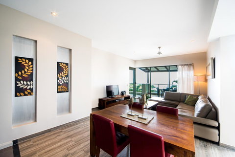 Whitsunday Reflections - Surfers Gold Coast 23