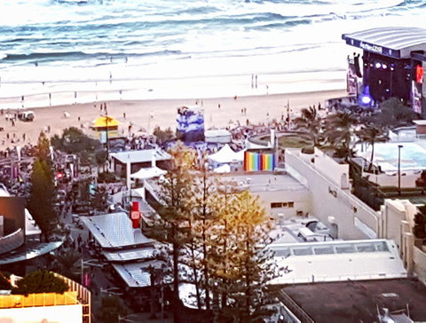 Circle Luxury Holidays - Surfers Gold Coast 29