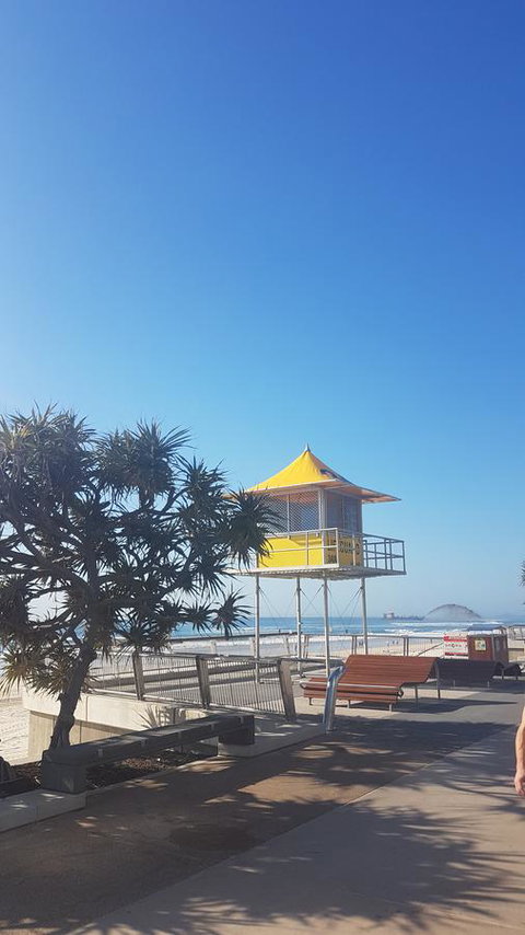 Circle Luxury Holidays - Surfers Gold Coast 0