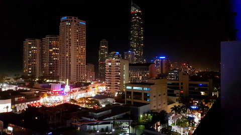 Circle Luxury Holidays - Surfers Gold Coast 28