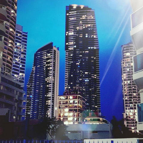 Circle Luxury Holidays - Surfers Gold Coast 31