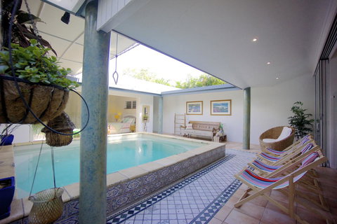 [ ANDY'S BEACH HOUSE ] - Surfers Gold Coast 20