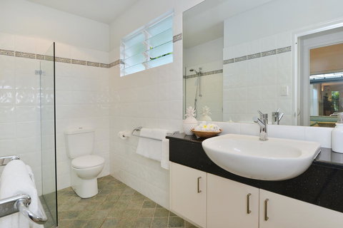 [ ANDY'S BEACH HOUSE ] - Surfers Gold Coast 29