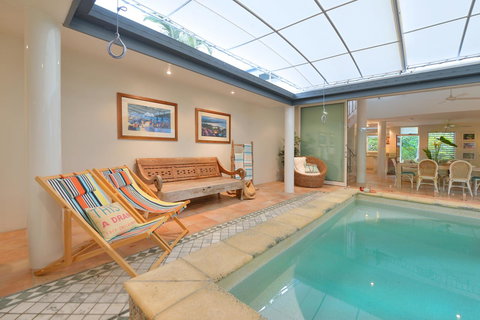 [ ANDY'S BEACH HOUSE ] - Surfers Gold Coast 23